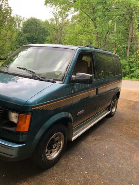 1993 Chevrolet Astro VINYL AND HEAVY DUTY CLOTH - photo 3