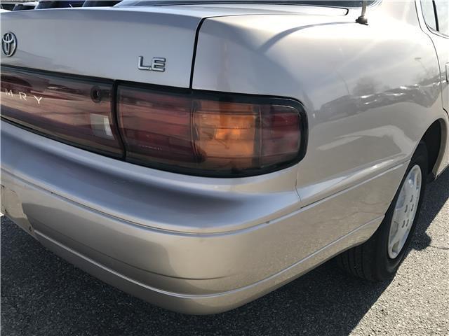 1994 Toyota Camry LE - photo 11