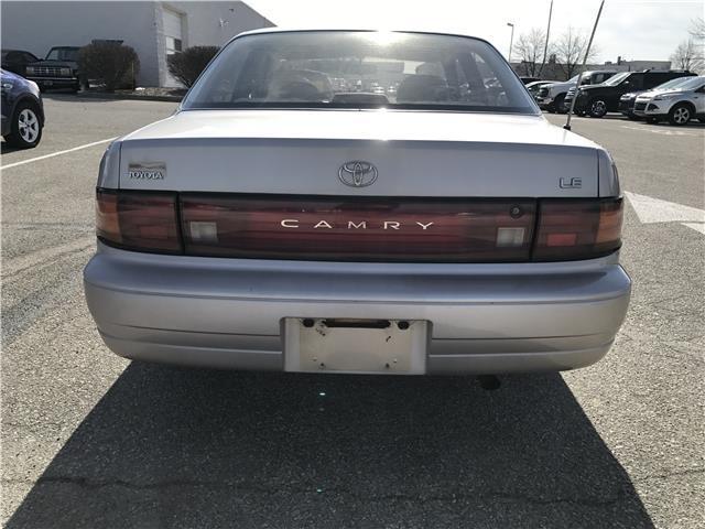 1994 Toyota Camry LE - photo 9