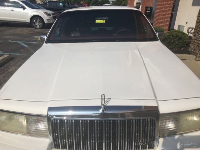 1994 Lincoln Town Car Executive - photo 3
