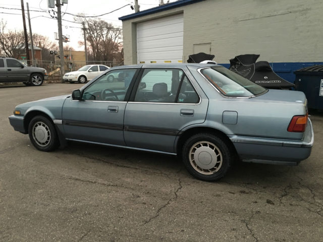 Used Blue 1989 Honda Accord LXI 4 Door Sedan; 120hp 2.0L Engine; Upgraded Stereo 1989 Honda Accord LXi