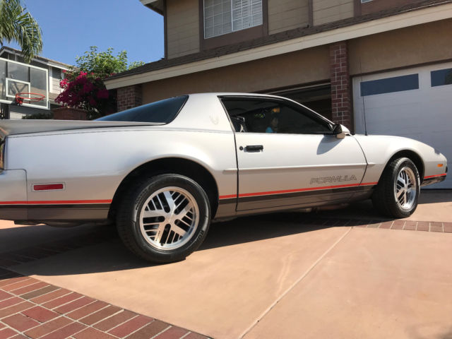 1987 Pontiac Firebird Formula - photo 2