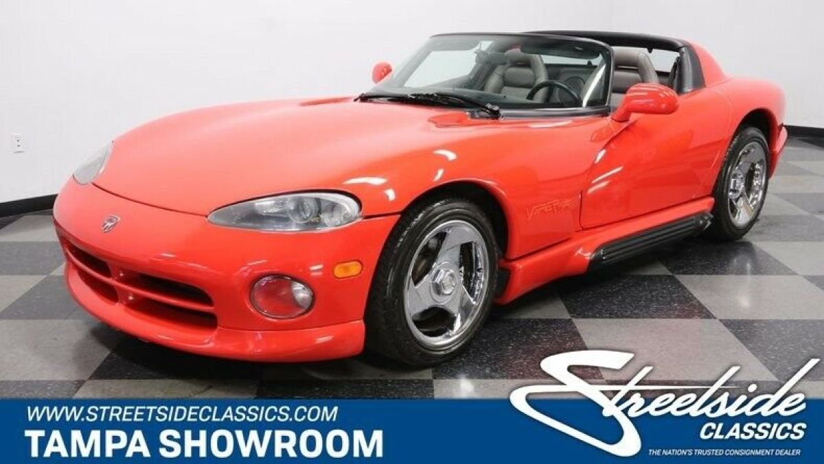 V10 6 SPEED ACTUAL MILES CLEAN CARFAX 2 OWNERS DESIRABLE 1ST GEN INCREASING IN V 1994 Dodge Viper RT-10