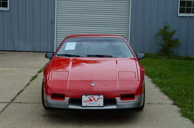 V6, 4spd. 25,000 Original miles 1985 Pontiac Fiero coupe