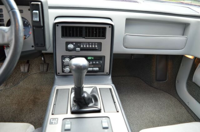 1985 Pontiac Fiero coupe - photo 13