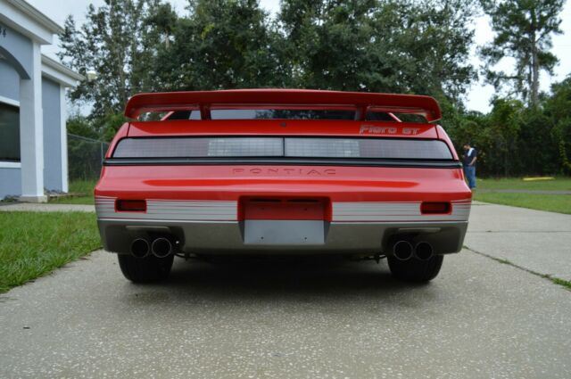1985 Pontiac Fiero coupe - photo 6