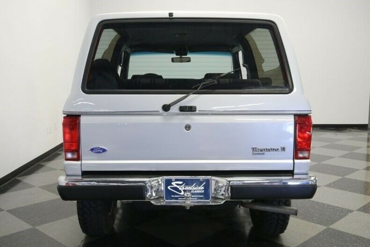 1988 Ford Bronco XLT 4X4 - photo 12