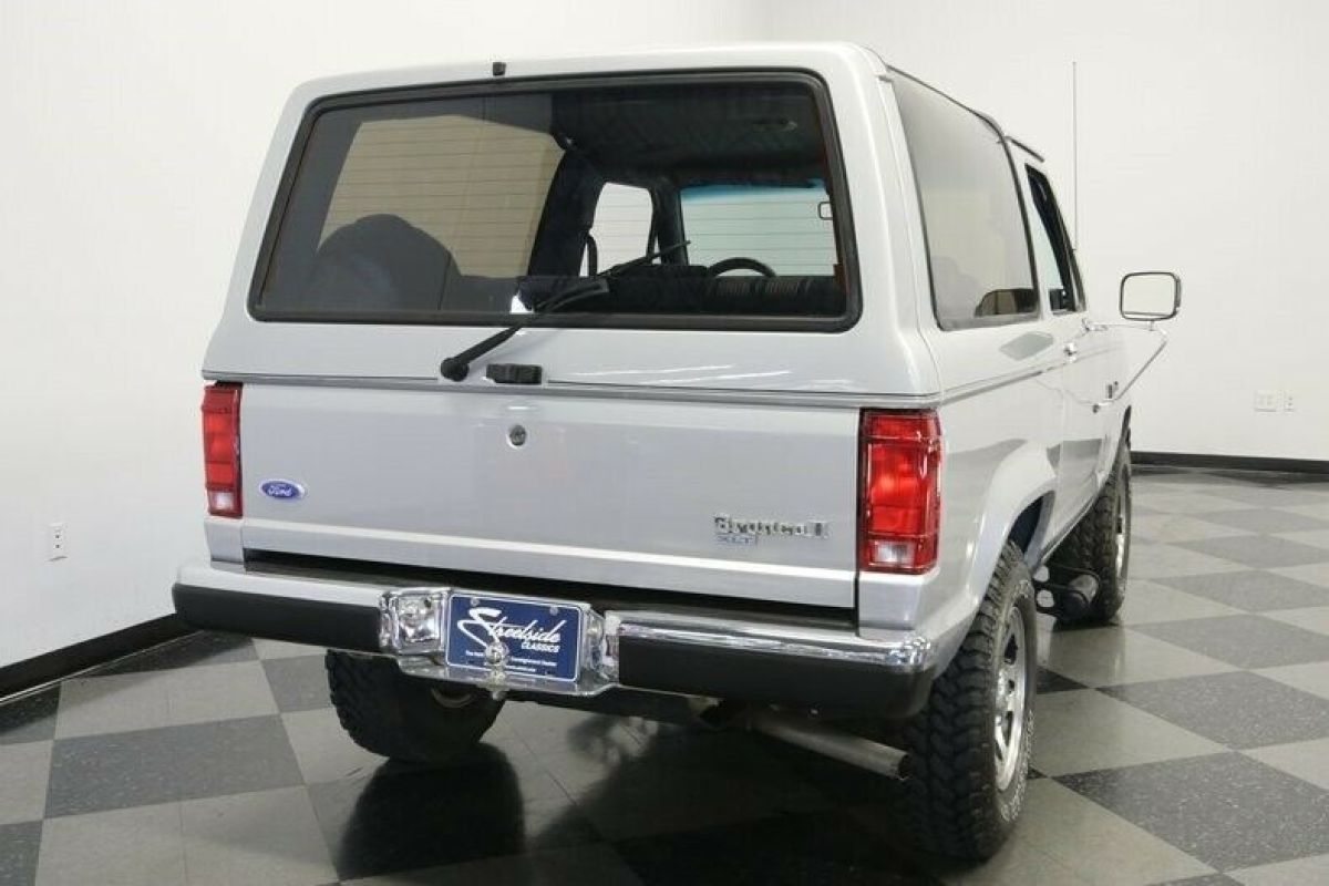 1988 Ford Bronco XLT 4X4 - photo 13