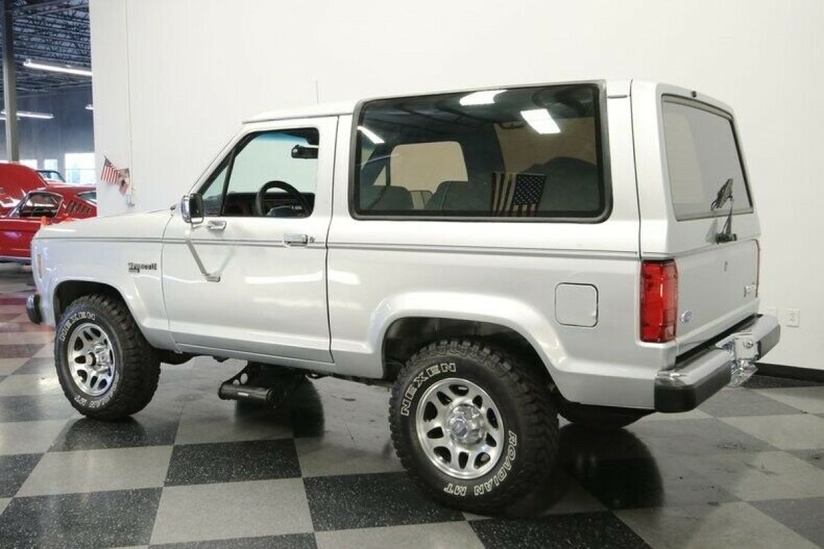 1988 Ford Bronco XLT 4X4 - photo 9