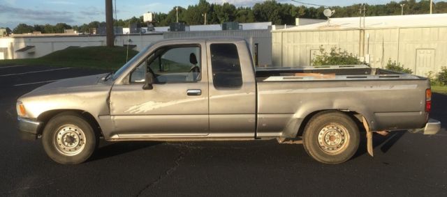 V6 Extra Cab 5 Speed 1993 Toyota Tacoma deluxe