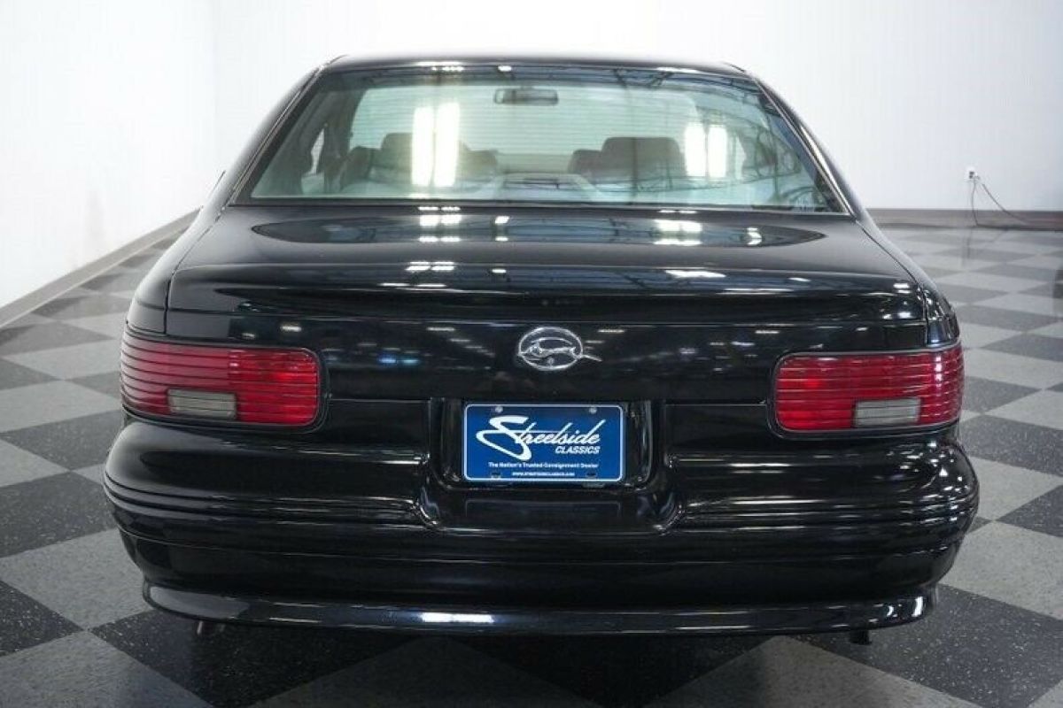 1994 Chevrolet Impala SS - photo 12