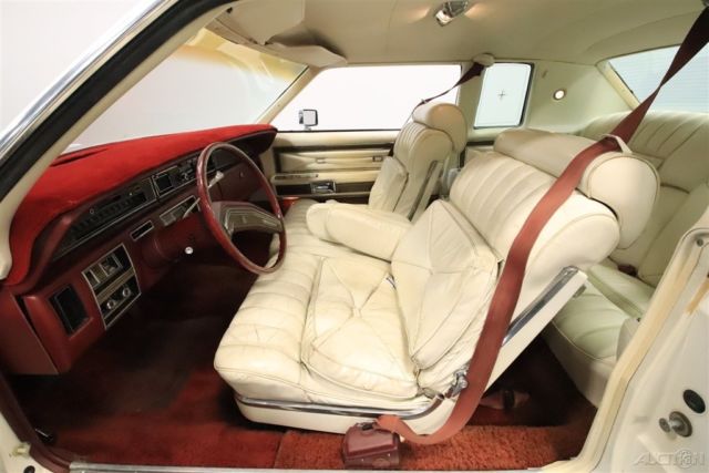 1976 Lincoln Continental Town Coupe - photo 4