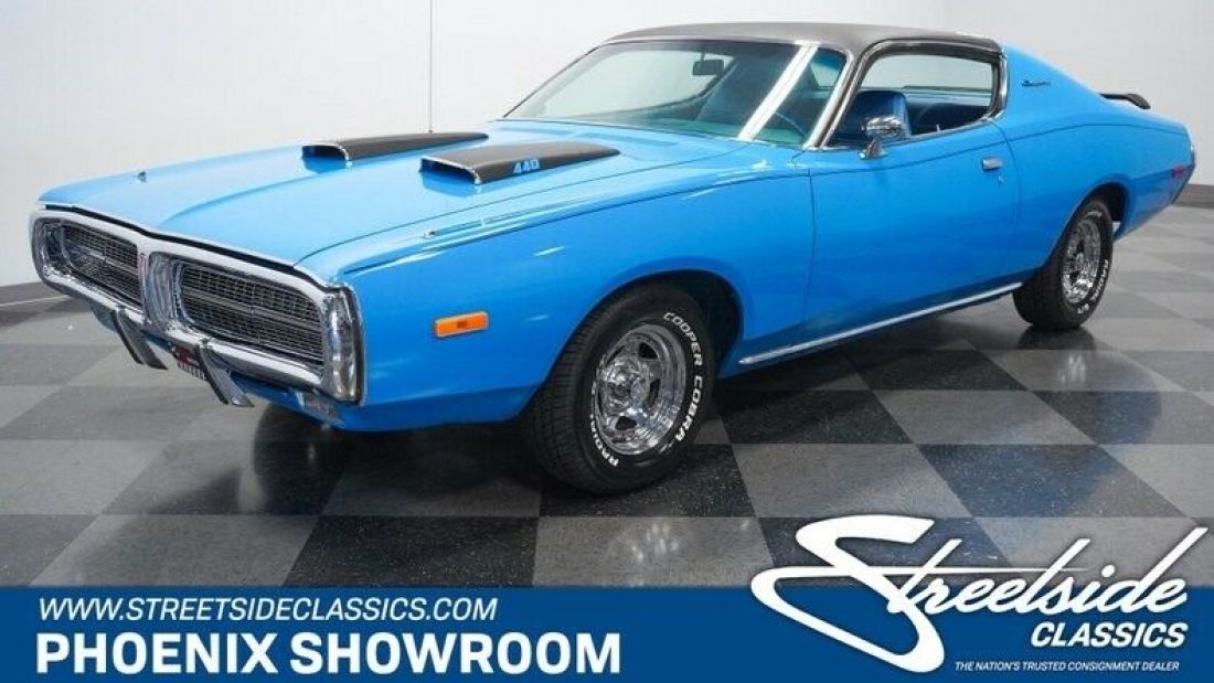 V8 Auto Classic Vintage Collector Mopar Blue A727 Records Restored Holley 1972 Dodge Charger