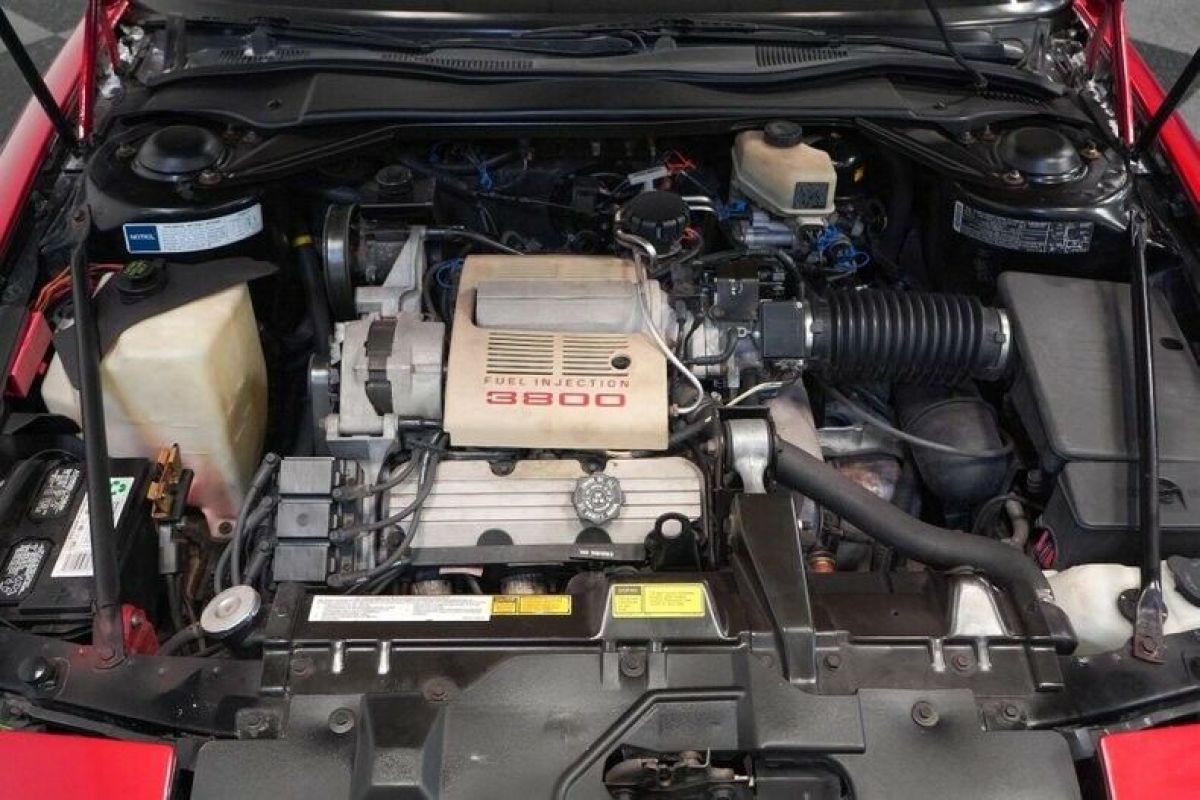 1990 Buick Reatta Convertible - photo 4