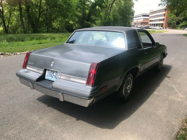 1988 Oldsmobile Cutlass Classic Brougham 2dr Coupe - photo 5