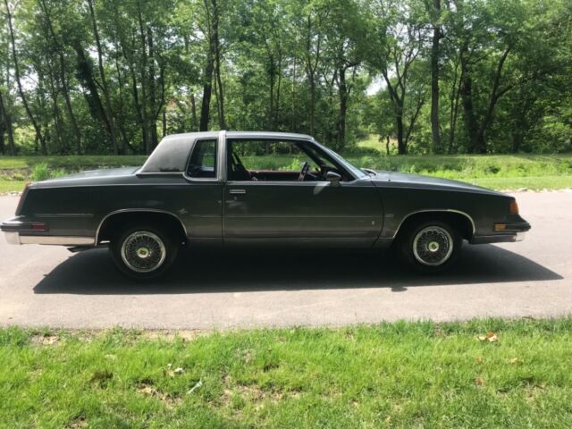 1988 Oldsmobile Cutlass Classic Brougham 2dr Coupe - photo 6