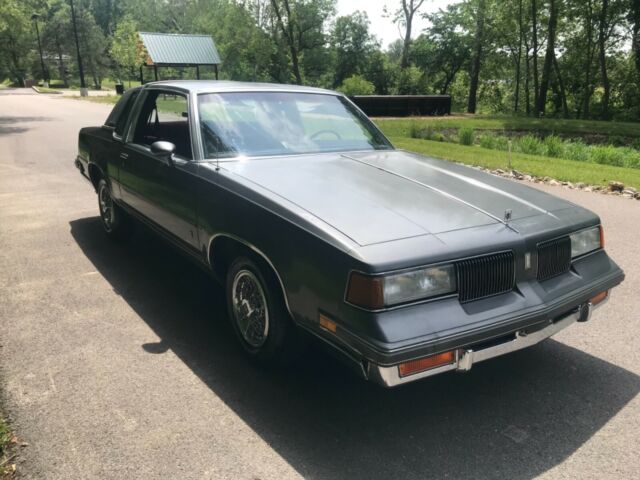 1988 Oldsmobile Cutlass Classic Brougham 2dr Coupe - photo 7