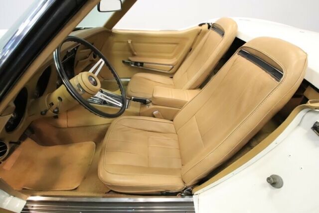 1975 Chevrolet Corvette Stingray Convertible - photo 5