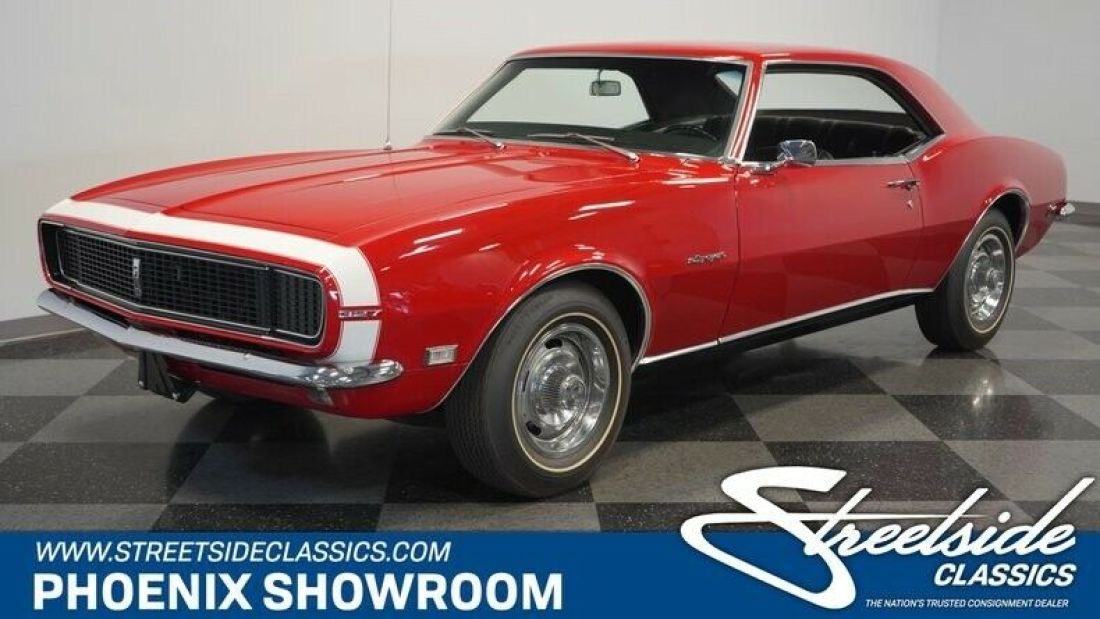 V8 Manual Classic Vintage Collector Houdstooth Red White Black Edelbrock Serpent 1968 Chevrolet Camaro RS