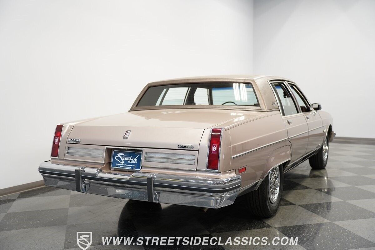 1984 Oldsmobile Ninety-Eight Regency Brougham - photo 11