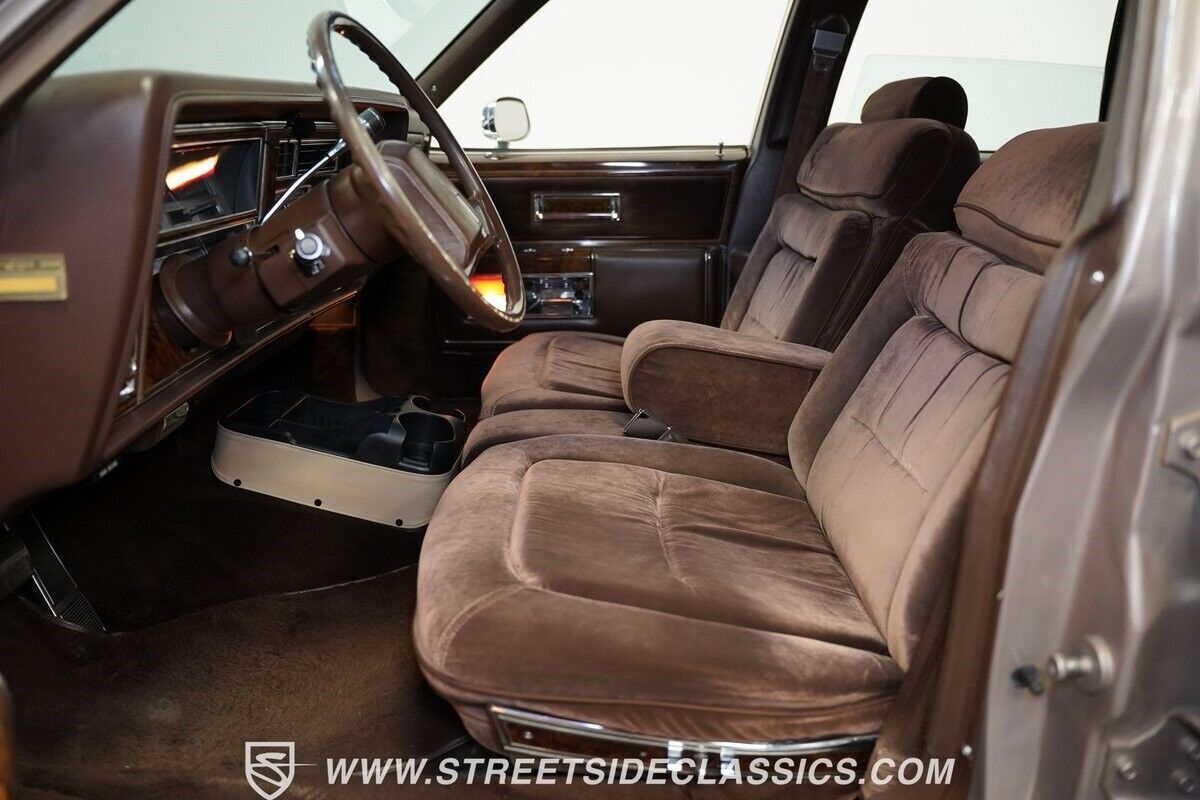 1984 Oldsmobile Ninety-Eight Regency Brougham - photo 5