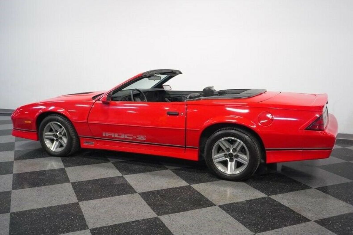 1987 Chevrolet Camaro IROC Z/28 Convertible - photo 9