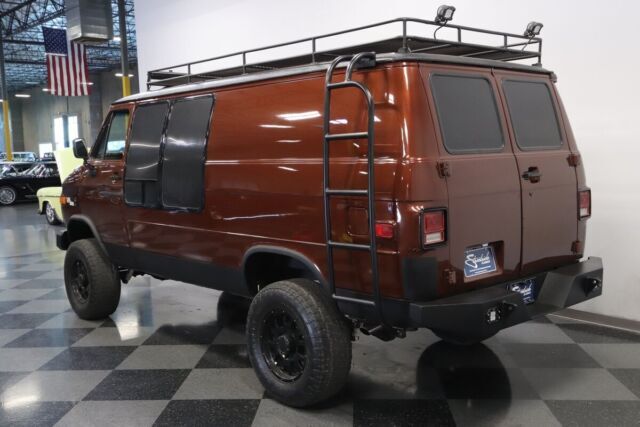 1977 GMC Vandura 3500 Pathfinder 4x4 - photo 10