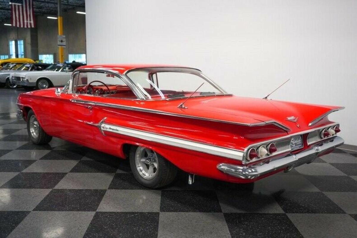 1960 Chevrolet Impala Bubble Top - photo 10