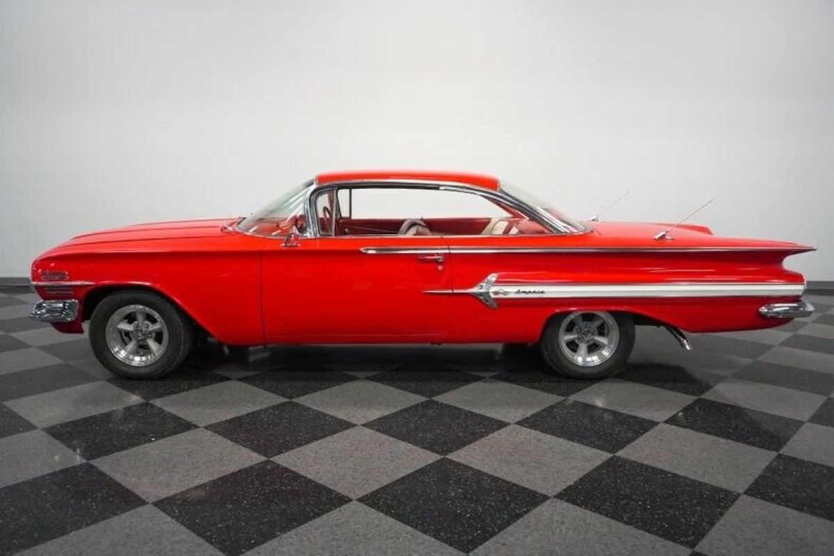1960 Chevrolet Impala Bubble Top - photo 8