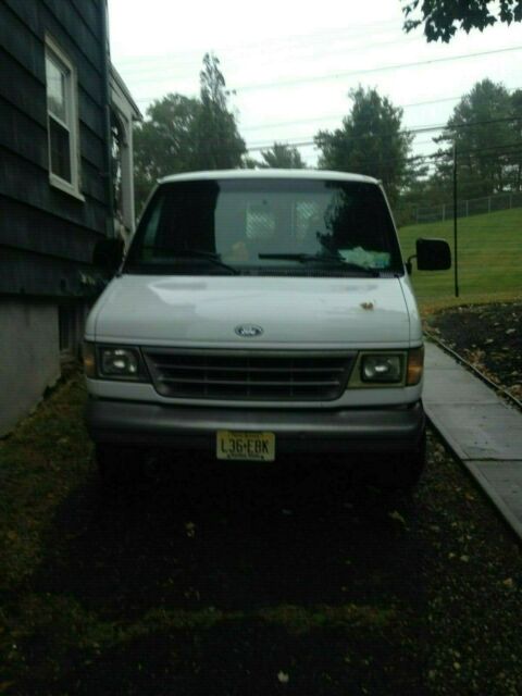 Van FORD Econoline E-250 Original owner good trasportation needs some minor work 1993 Ford E-Series Van