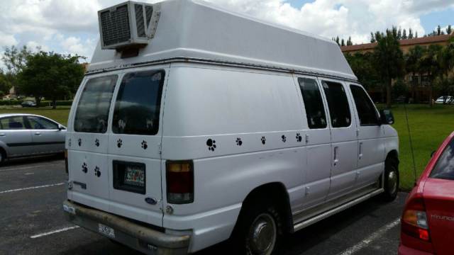 1993 Ford E-Series Van 250 - photo 2