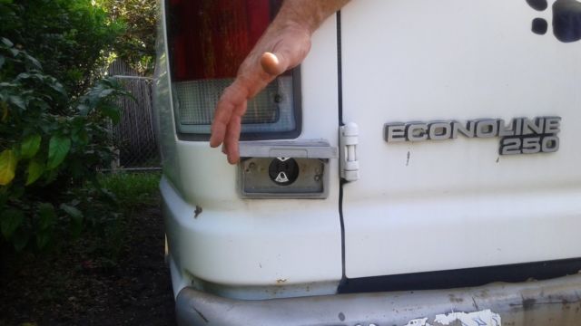 1993 Ford E-Series Van 250 - photo 8