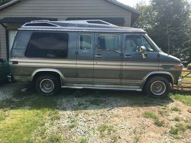 1989 Chevrolet G20 Van Red - photo 3