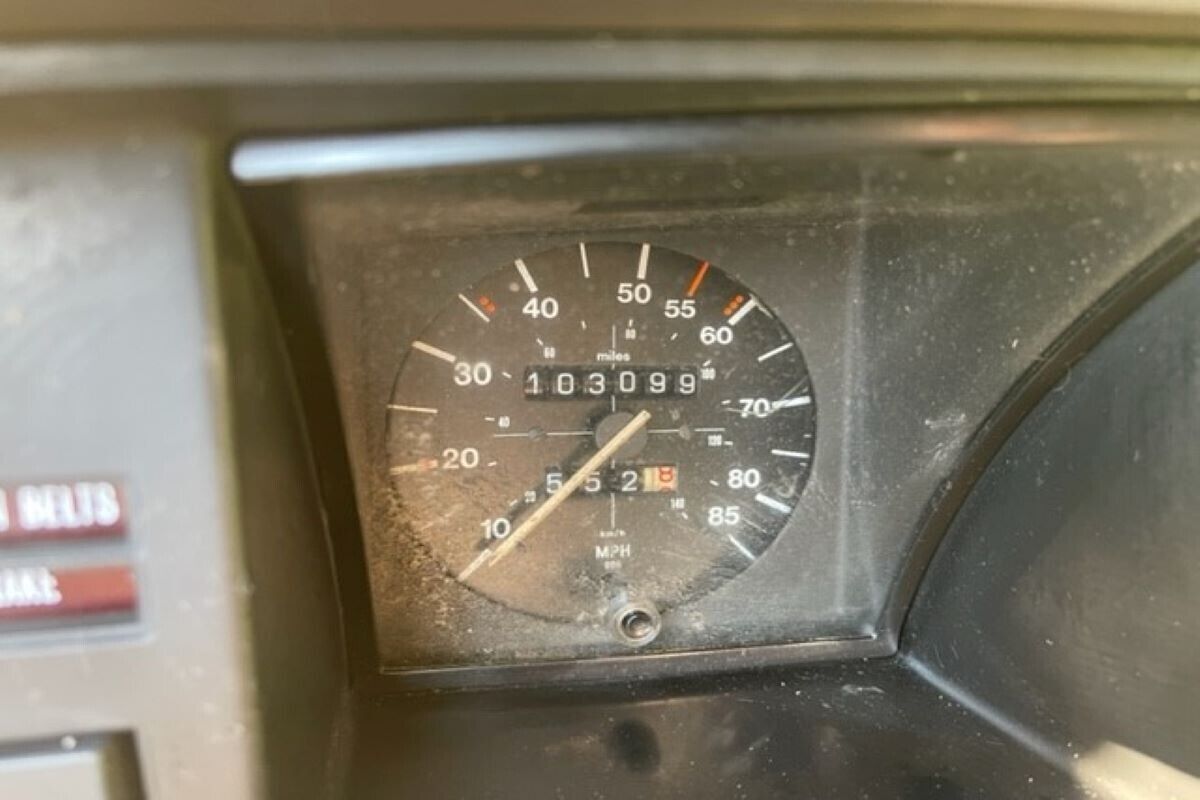 1982 Volkswagen Bus/Vanagon tan/cream/beige trim - photo 10