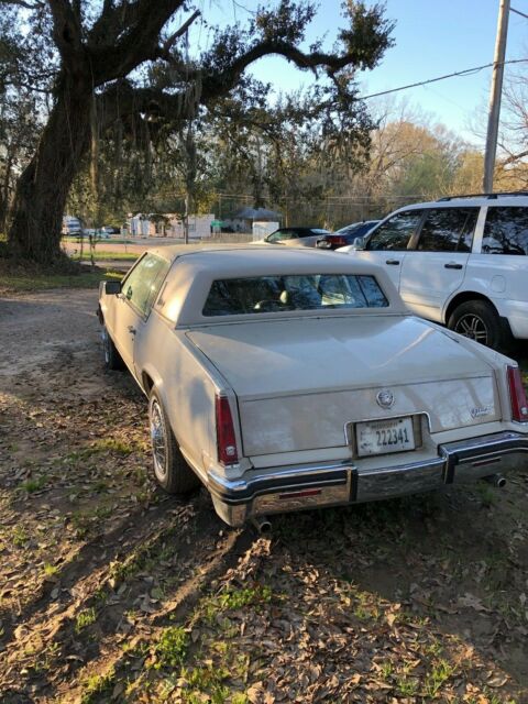 1984 Cadillac Eldorado leather - photo 2
