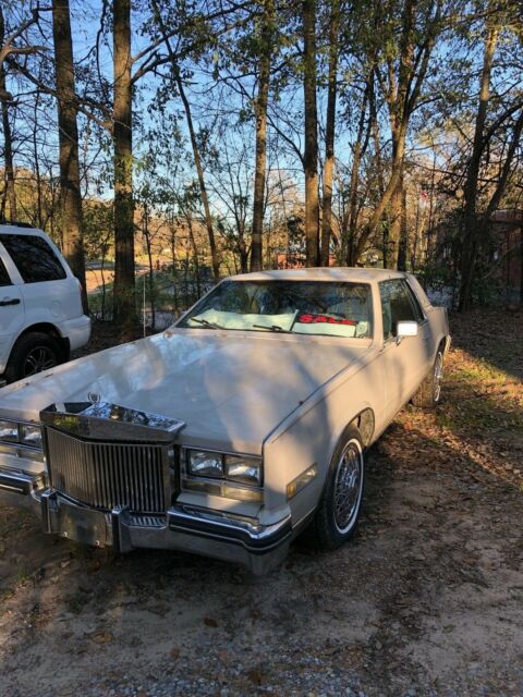 1984 Cadillac Eldorado leather - photo 3