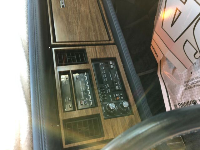 1984 Cadillac Eldorado leather - photo 7