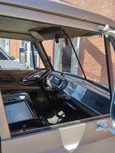 1965 Dodge A100 - photo 2
