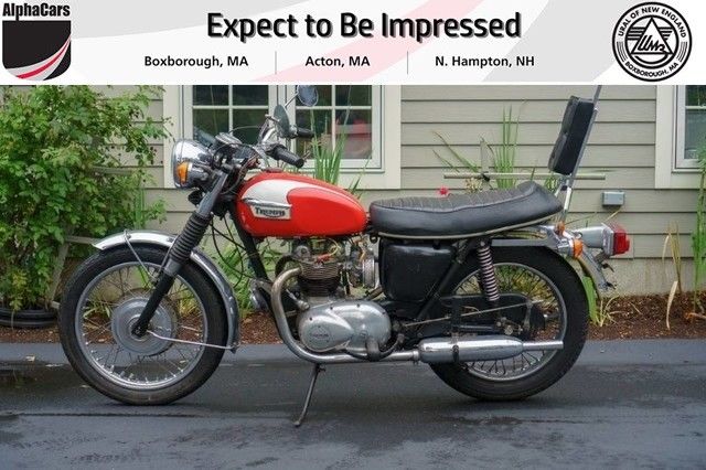 Vermilion Triumph Daytona at AlphaCars & Ural of New England 1973 Triumph Daytona T100R 500
