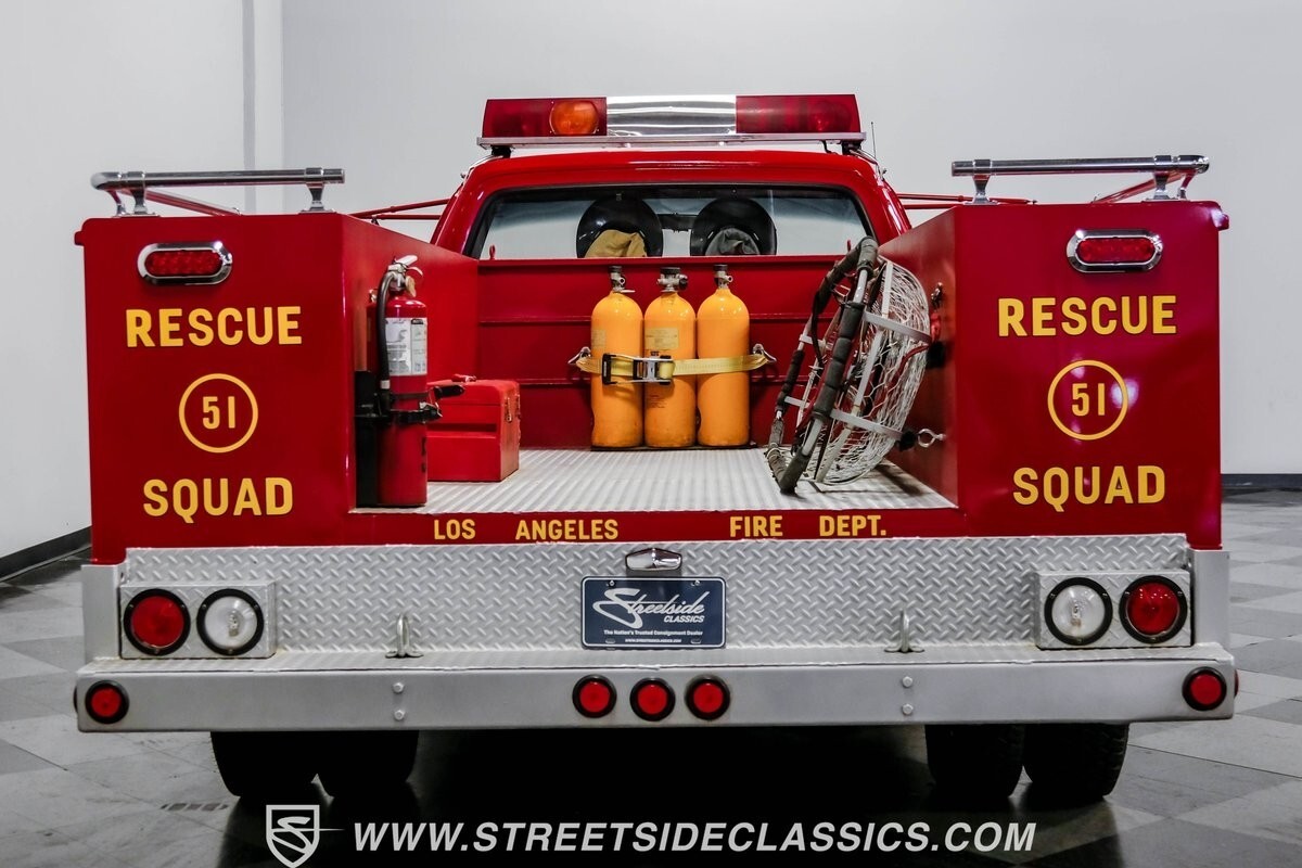 1991 Dodge Ram D350 Squad 51 Re-Creation - photo 11