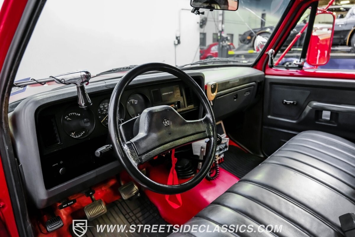1991 Dodge Ram D350 Squad 51 Re-Creation - photo 5