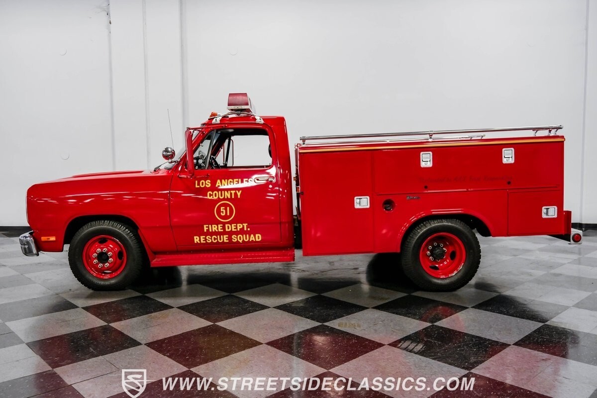 1991 Dodge Ram D350 Squad 51 Re-Creation - photo 7