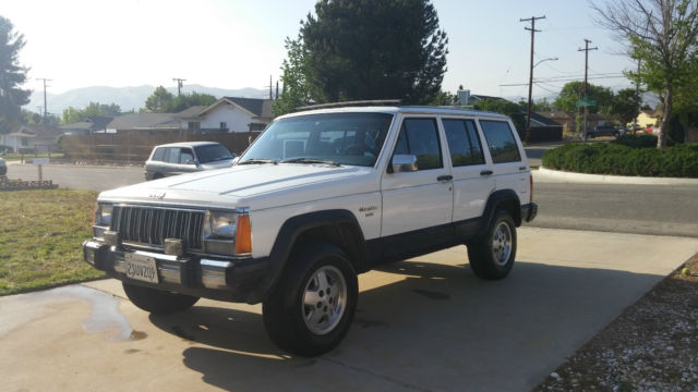 1990 Jeep Cherokee Laredo - photo 6