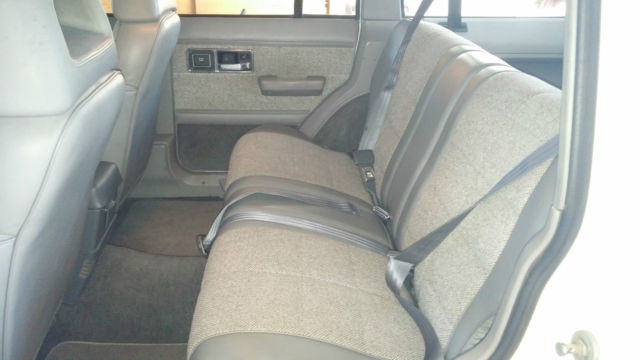1990 Jeep Cherokee Laredo - photo 9