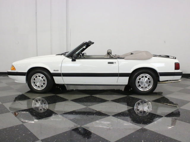 1990 Ford Mustang LX Convertible 2-Door - photo 2