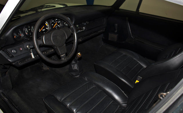 1975 Porsche 911 - photo 12