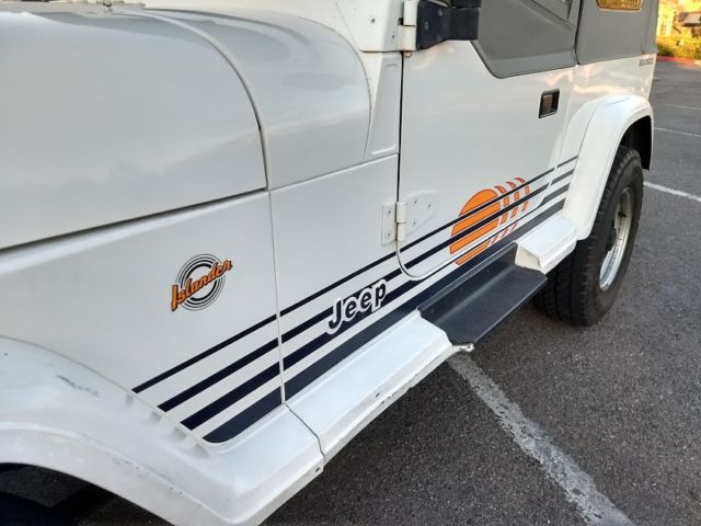 1989 Jeep Wrangler Islander - photo 9