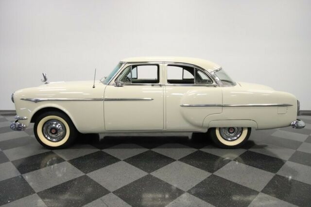1953 Packard Clipper Touring Sedan - photo 3
