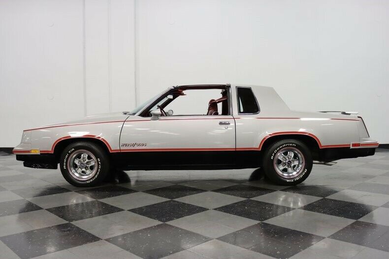 1984 Oldsmobile Cutlass Hurst/Olds - photo 8