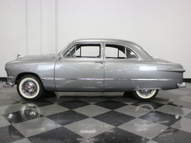 1950 Ford Custom Sedan - photo 3
